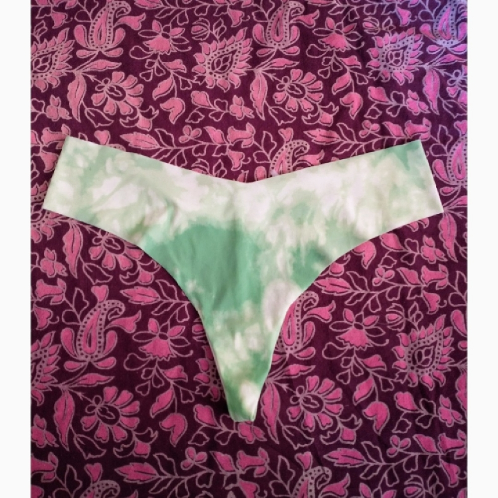 NWOT AERIE Green & White Tie-dye No Show Thong, sz Med